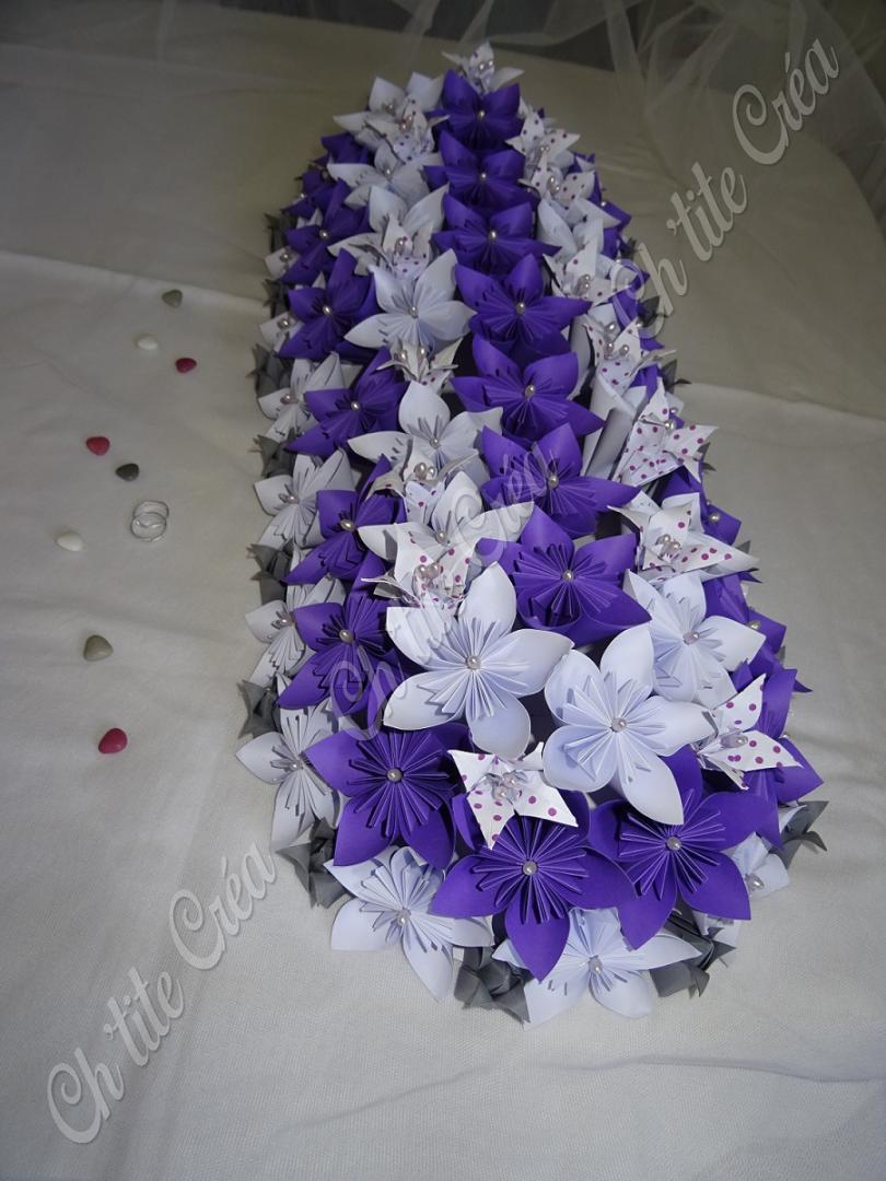 Centre de table en origami, mariage oui pochette, table d'honneur, lys roses et poinsettias, avec étamines